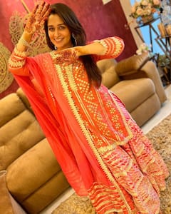 Dipika Kakar Suit Design: ईद पार्टी पर लगना है बेहद खास? ट्राई करें दीपिका कक्कड़ के ये 7 सूट डिज़ाइन
