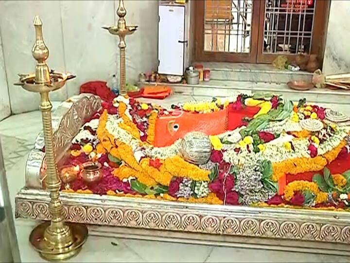 राजाने मागितलेल्या वरास तथास्तु म्हणून अंतर्धान पावले. तेव्हा ज्या ठिकाणी ही मूर्ती प्रगट झाली. येथे निद्रिस्त दिसत असली तरीही अत्यंत जागृत असे भद्रा मारुती देवस्थान सर्वत्र प्रसिद्ध झाले.