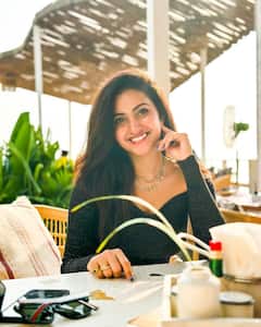 Deepika Pilli: దీపిక చిరునవ్వుకు కుర్రకారు క్లీన్ బౌల్డ్