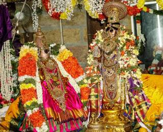 ஸ்ரீரங்கம்: வருடத்திற்கு ஒரு முறை நிகழும்  நம்பெருமாள்-தாயார் சேர்த்தி சேவை கோலாகலம்