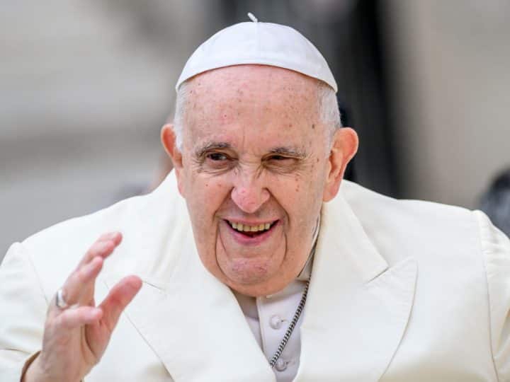 Vatican city pope Francis said on Disney production documentary Pope Francis: वेटिकन सिटी के पोप फ्रांसिस ने डॉक्यूमेंट्री में कहा- 'संभोग एक खूबसूरत चीज है'