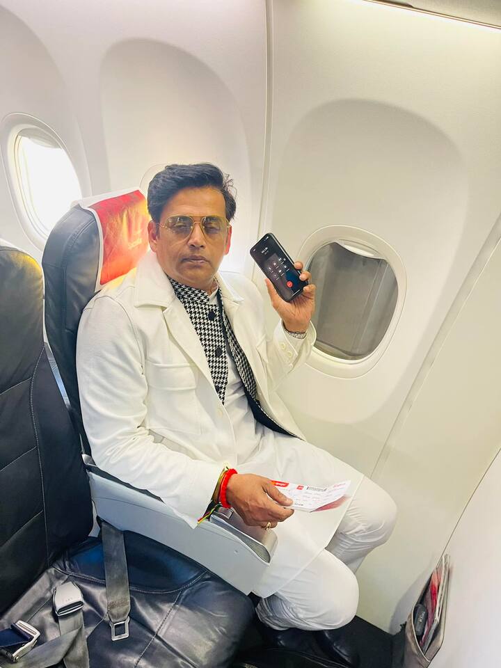 रवि किशन ने बताया भगवान ने मुझे कई बार बचाया है एक बार में भोजपुरी फिल्म की शूटिंग कर रहा था तब डायरेक्टर ने कम बजट के चलते सस्ता केबल यूज किया. ऐसे में मेरा सिर पत्थर से जा टकराया था.