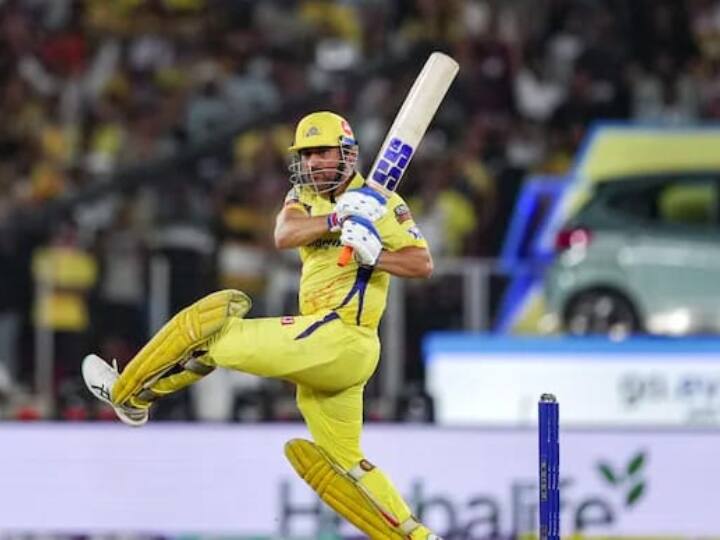 IPL 2023: धोनी के छक्कों पर स्टेडियम में गूंजा ऐसा शोर, दंग रह गए तेज गेंदबाज मार्क वुड ipl 2023 lsg pacer Mark Wood said noise the loudest when ms Dhoni hit those 2 sixes IPL 2023: धोनी के छक्कों पर स्टेडियम में गूंजा ऐसा शोर, दंग रह गए तेज गेंदबाज मार्क वुड