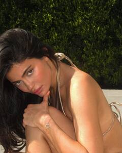 Kylie Jenner Photos: કાઈલી જેનરે બિકીની તસવીરોમાં બતાવી કાતિલ અદા