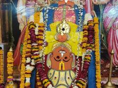 In Pics: दुनिया का एकमात्र मंदिर जहां हनुमान जी सिर के बल खड़े हैं, जानें क्या है उल्टा खड़ा होने की महिमा