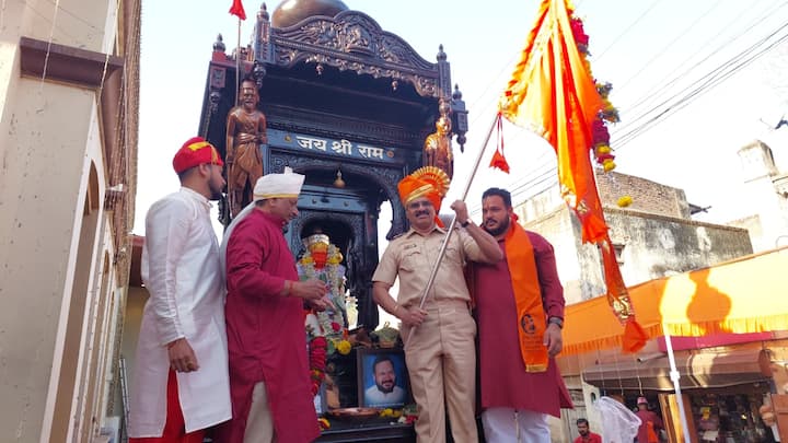 तेव्हापासून ही परंपरा आजही सुरु आहे.