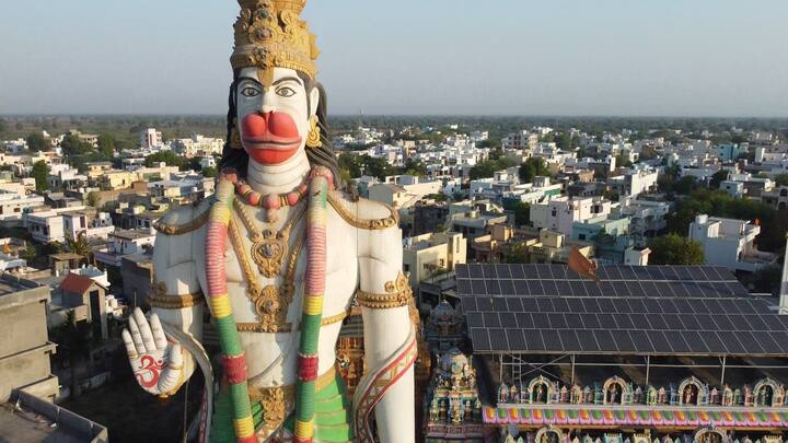 मोहनराव हे बालाजींचे भक्त असल्याने त्यांनी याठिकाणी 1999 साली बालाजी ट्रस्ट स्थापन केलं. हनुमान हे बालाजीचे भक्त असल्याने त्यांनी नांदुरा येथे हनुमानाची भव्य व विशालकाय मूर्ती स्थापन करण्याचा निर्णय 2000 साली घेतला.