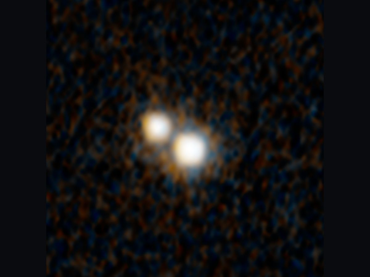 An Unexpected Discovery: Hubble, ESA's Gaia Spot Double Quasar That Existed Over 10 Billion Years Ago