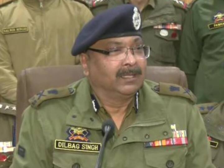 Jammu and Kashmir news terrorism in UT is not over but is declining fast says J&K DGP ann Jammu- Kashmir: जम्मू-कश्मीर के DGP ने कहा, 'आतंकवाद खत्म नहीं हुआ है, लेकिन...'