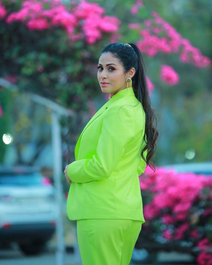 ఈ చిత్రంలో వెళ్లవయ్య వెళ్ళూ అనే మాటతో బాగా ఫేమస్ అయింది. Photo Credit: Sadaa/Instagram
