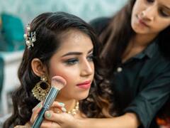 Skin Care Tips: मेकअप करताना घ्या 'ही' काळजी; फॉलो करा या टीप्स