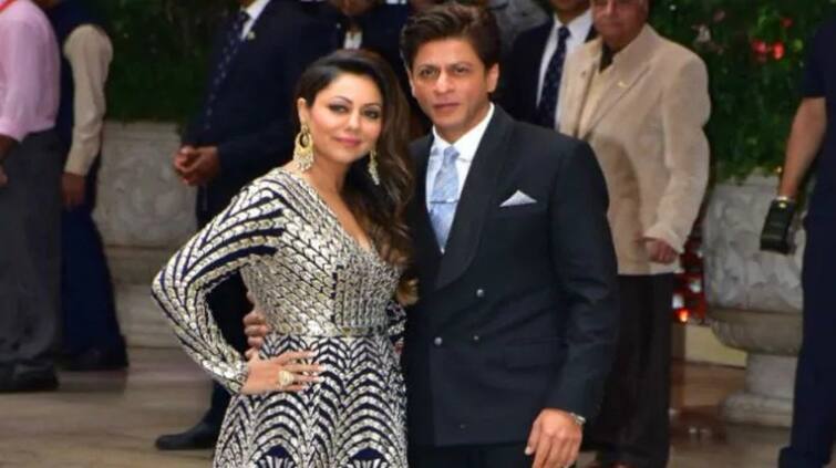 shah-rukh-khan-argument-with-wife-gauri-khan-at-nmacc-launch-event-watch-viral-video-here Shah Rukh Khan: ਸ਼ਾਹਰੁਖ ਖਾਨ ਦੀ ਪਤਨੀ ਗੌਰੀ ਨਾਲ ਅੰਬਾਨੀ ਦੀ ਪਾਰਟੀ 'ਚ ਹੋਈ ਲੜਾਈ, ਵਾਇਰਲ ਵੀਡੀਓ ਦੇਖ ਫੈਨਜ਼ ਬੋਲੇ- ਖਾਨ ਸਾਬ ਗੁੱਸੇ 'ਚ