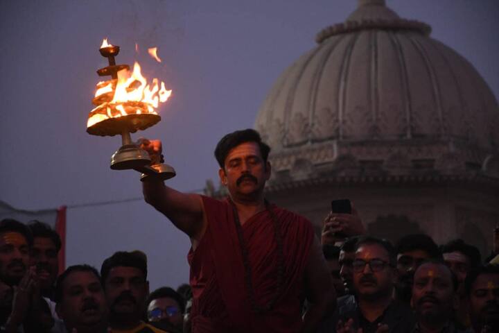 एक्टर ने कहा आज में जिंदा बैठा हूं ये महादेव की कृपा है वरना मैं तो बाबा कबके निकल लिए होते.