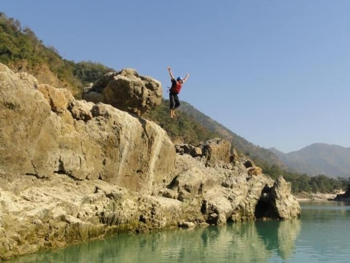 Jumping Heights: Jumping Heights is a well-known extreme adventure zone in Rishikesh that is ideal for thrill seekers looking to get an adrenaline rush. (Image Source: Twitter/@raftingtours)
