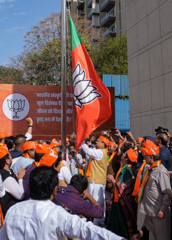 ভারতীয় জনতা পার্টির ৪৪তম প্রতিষ্ঠা দিবস উপলক্ষে দিনভর দেশজুড়ে নানা অনুষ্ঠানের আয়োজন বিজেপির।