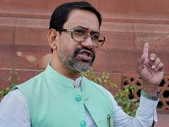 डिंपल यादव और चाचा शिवपाल के समर्थन में उतरे बीजेपी सांसद निरहुआ, जानिए क्या रखी मांग?