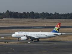 Pilot Lauded For Safe Emergency Landing With Cobra Under Seat, Aviation Expert Says 'Absolute Hero'