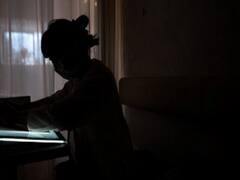 Hikikomori : தனிமைப்படுத்தி கொண்டு வாழும் 15 லட்சம் ஜப்பானியர்கள்...சமூகத்தில் இருந்து பிரிந்து வாழ்வது ஏன்? அதிரவைக்கும் காரணம்..!