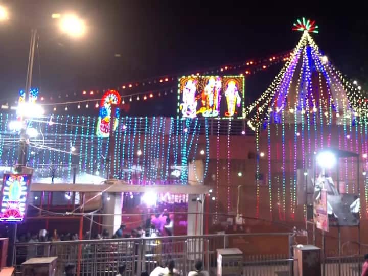 Devotees at Marghat Hanuman Temple, Kashmere Gate, on the occasion of Hanuman Jayanti. k=Known as one of the biggest devotees of Lord Rama, Hanuman is also believed to be an incarnation of Lord Shiva. (Source: ANI)