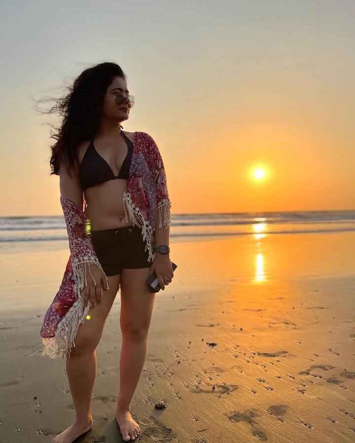 సినిమాల్లో కన్నా సోషల్ మీడియాలో యాక్టివ్ గా ఉన్న పూనమ్.. ఎప్పటికప్పుడు లేటెస్ట్ ఫొటోస్ షేర్ చేస్తోంది.