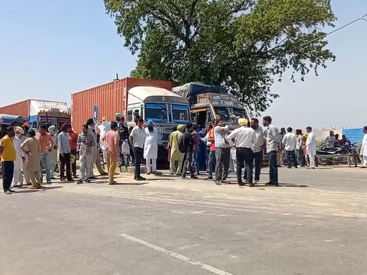 patients blocking Bathinda Dabwali road doctors  lock the main gate at aiims bathinda go on strike ann Bathinda AIIMS में डॉक्टर और पुलिस के बीच झगड़ा, OPS हुआ प्रभावित, मरीजों ने रोड पर किया चक्का जाम