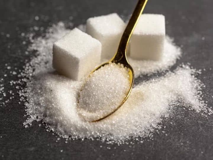 Never Eat Sugar More Than Six Spoon These Deadly Diseases Will Arise In Your Body 6 चम्मच से ज्यादा चीनी आपके लिए 'जहर', मौत का बढ़ेगा खतरा, सता सकती हैं ये 45 'जानलेवा' बीमारियां