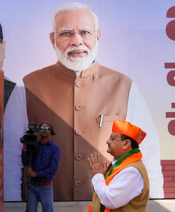 বিজেপির সর্বভারতীয় সভাপতি জেপি নাড্ডা অনুষ্ঠানের সূচনা করেন। তারপরে বক্তব্য রাখেন প্রধানমন্ত্রী নরেন্দ্র মোদি। বিজেপির নেতৃত্বাধীন সরকারের সাফল্যের পাশাপাশি মোদির মুখে শোনা যায় কংগ্রেসের কড়া সমালোচনা।