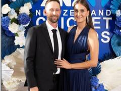 Photos: डेवोन कॉन्वे ने गुपचुप रचाई शादी, पत्नी को पसंद है प्राइवेट लाइफ, मैच में पति को चीयर भी नहीं करती