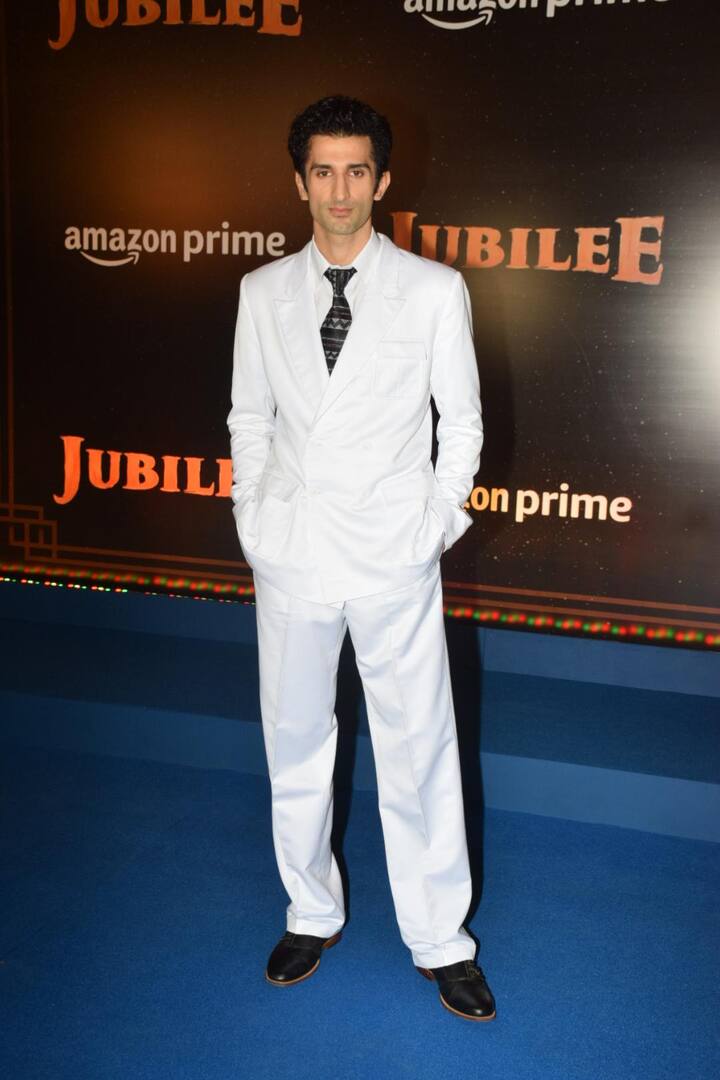 Sidhant Gupta, who is playing the character of Jay Khanna in the series, attended the screening dressed in all white coat.