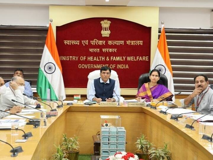 Delhi Covid-19 Cases Health Ministers meeting on Corona in Delhi ends Delhi Covid-19 Cases: 'राज्य सरकार ध्यान दें लोग ढिलाई न बरतें'- कोरोना मीटिंग में बोले केंद्रीय स्वास्थ्य मंत्री