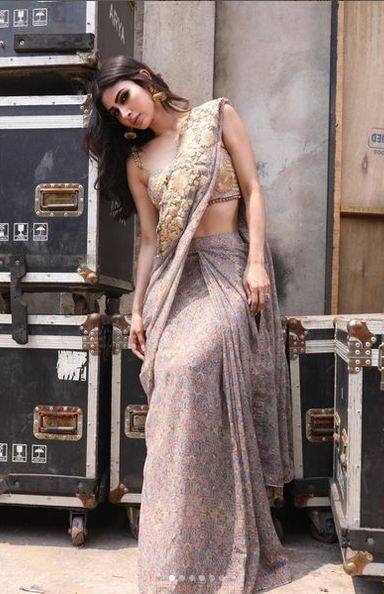 ਸਟਾਈਲਿਸ਼ ਸਾੜ੍ਹੀ 'ਚ ਮੌਨੀ ਰਾਏ ਨੇ ਇੰਟਰਨੈੱਟ 'ਤੇ ਲਾਇਆ ਬੋਲਡਨੈੱਸ ਦਾ ਤੜਕਾ