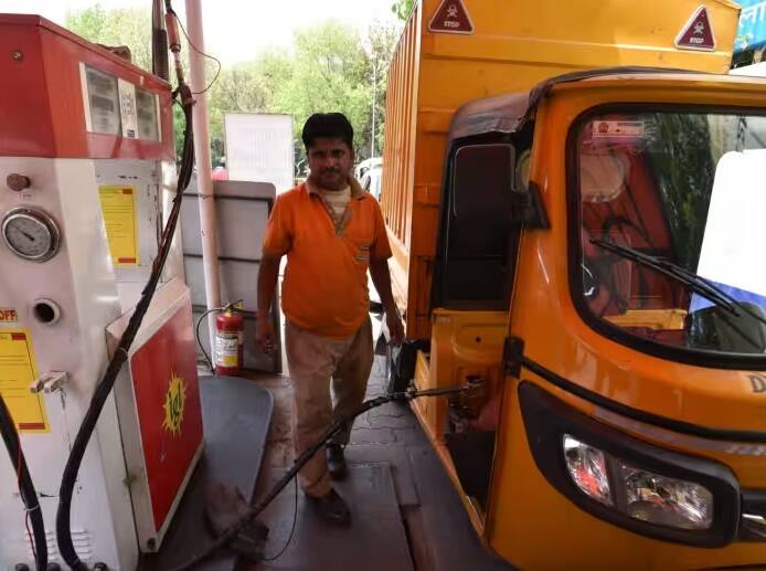 Modi Cabinet Decisions: PNG, CNG prices set to reduce as Cabinet announces new pricing mechanism Modi Cabinet Decisions: મોદી કેબિનેટના આ નિર્ણયથી ઘટી જશે CNG-PNGની કિંમત