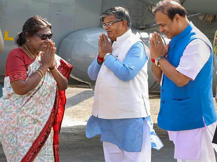 President Droupadi Murmu arrived in Assam on Thursday and was greeted at the airport by Governor Gulab Chand Kataria and Chief Minister Himanta Biswa Sarma. (Source: PTI)