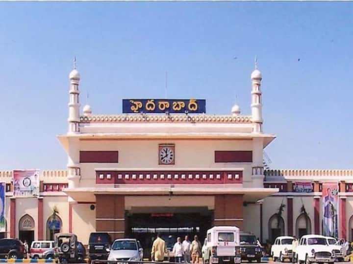 फिर डोरनाकल से बोनाकालू स्टेशन 5 अगस्त 1888 को 51.28 किमी का निर्माण शुरू किया गया. बोनाकालू से वेजवाडा (विजयवाड़ा) का निर्माण कार्य 10 फरवरी 1889 को शुरू किया गया जो 73.90 किमी. का था.