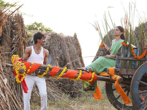 Man Zhala Malhari TDM Song: भाऊराव कऱ्हाडेंच्या 'टीडीएम' मधील 'मन झालं मल्हारी' गाणं झालं रिलीज; पृथ्वीराज आणि कालिंदीचा रोमँटिक अंदाज Man Zhala Malhari TDM Song: भाऊराव कऱ्हाडेंच्या 'टीडीएम' मधील 'मन झालं मल्हारी' गाणं झालं रिलीज; पृथ्वीराज आणि कालिंदीचा रोमँटिक अंदाज