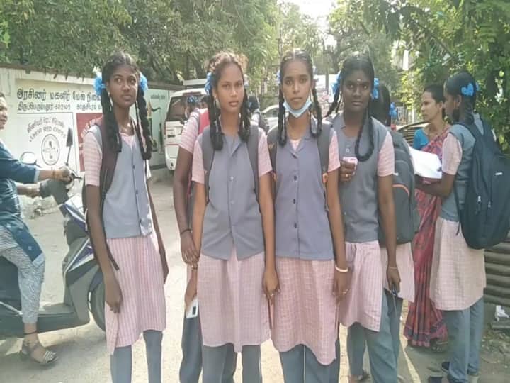 student in Pillipakkam near Sriperumbudur in Kanchipuram district came to write the public examination in tears TNN தந்தை இறந்தாலும் இறுதி சடங்கில் பங்கேற்காமல் கண்ணீரோடு பொதுத் தேர்வு எழுத வந்த மாணவி