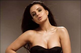 Whatt!!! Ameesha Patelની થઈ શકે છે ધરપકડ, રાંચી કોર્ટે જારી કર્યું વોરંટ, શું છે આખો મામલો