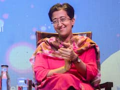 दिल्ली में महंगी किताब-यूनिफॉर्म खरीदने के लिए मजबूर कर रहे प्राइवेट स्कूल, शिक्षा मंत्री आतिशी ने उठाये ये कदम