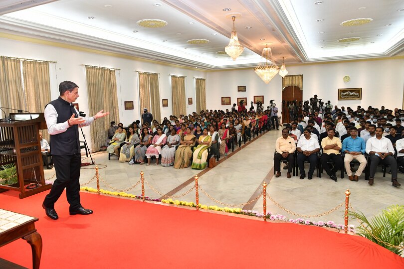 Governor RN Ravi: மசோதா நிறைவேற்றம், ஸ்டெர்லைட் போராட்டம்; ஆளுநர் ரவி உண்மையில் என்னதான் பேசினார்? முழு விவரம்..