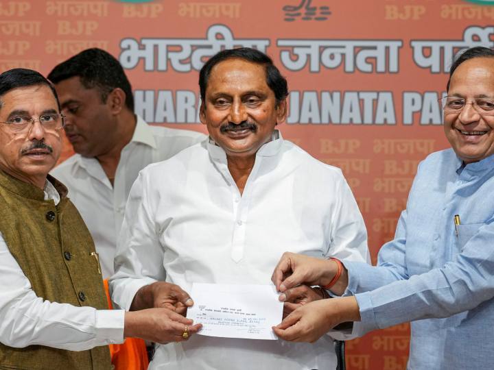 Kiran Kumar Reddy Joins BJP Said i never imagined  Joined And Slams Congress in Delhi Andhra Pradesh Kiran Kumar Reddy Joins BJP: बीजेपी में शामिल होने पर बोले पूर्व CM किरण कुमार रेड्डी, 'मैंने कभी सोचा नहीं था कि कांग्रेस छोड़ूंगा लेकिन...',