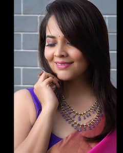 Anasuya Bharadwaj: చీరలో అనసూయ హొయలు - దాక్షాయ‌ణి కోసం ఫ్యాన్స్ వెయిటింగ్!