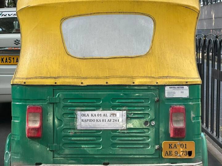 Viral Pic Bengaluru Auto Rickshaw With 3 Registration Numbers Sparks Debate Online Viral Pic: ఒక్క ఆటోకు మూడు రిజిస్ట్రేషన్ నంబర్‌లు, ఇదెలా సాధ్యం? - వైరల్ ఫోటో