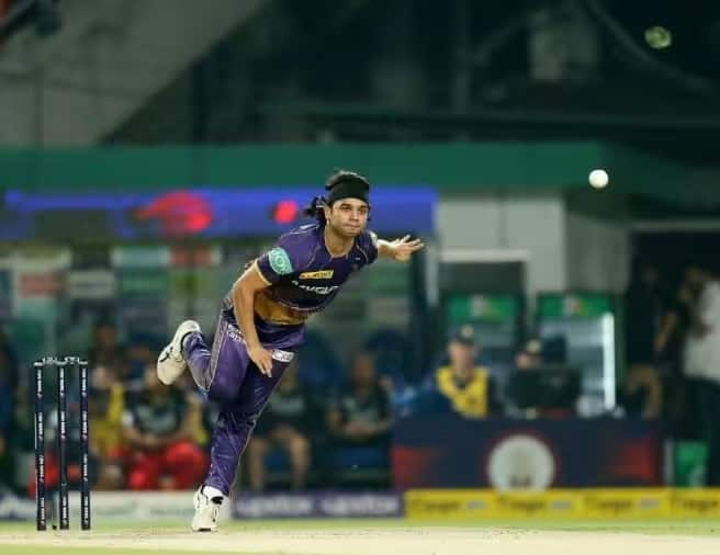 Suyash Sharma Dream Debut: KKR`s Impact Player Suyash Sharma Shines In WIN Over RCB Suyash Sharma Dream Debut: RCB વિરુદ્ધ ચાલ્યો 20 લાખ રૂપિયાના આ ખેલાડીનો જાદૂ, KKRની જીતમાં મહત્વની ભૂમિકા નિભાવી