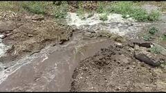 Indapur : 'कॅनॉलचे पाणी आमच्या शेतात आल्यावर आम्ही कुणावर केस करायची?' शेतकऱ्यांचा सवाल!