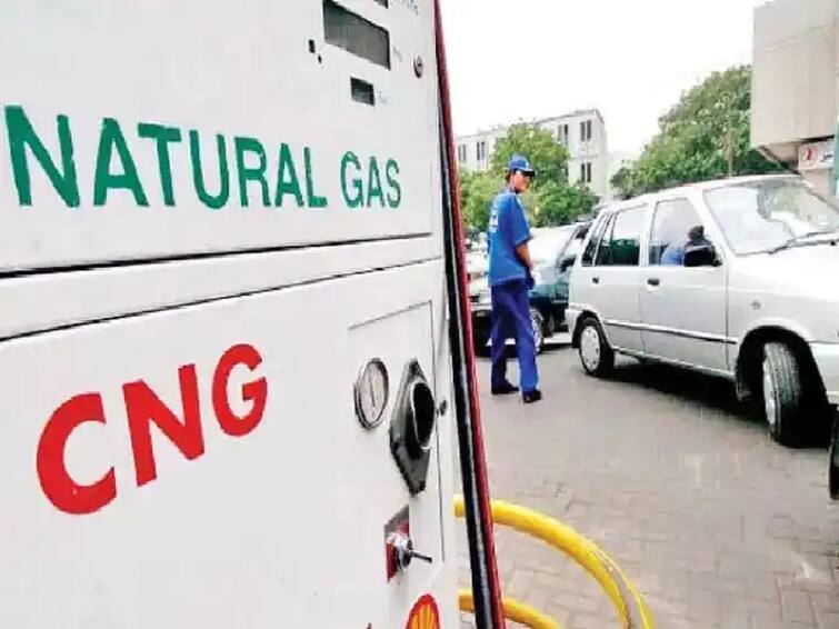 Adani Gas hiked CNG prices by 15 paise per kg તહેવાણ ટાણે જ અદાણી ગેસે મોંઘવારીનો ડામ આપ્યો, CNG ના ભાવમાં કર્યો વધારો