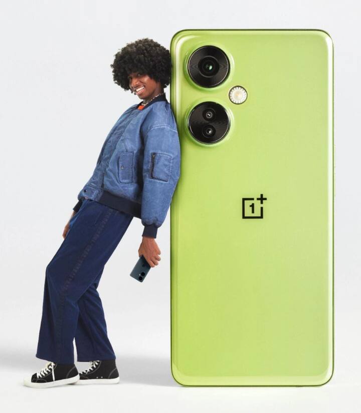 OnePlus Nord CE 3 Lite 5G अभी भारत में बिक्री के लिए उपलब्ध नहीं है. हालांकि, सेल शुरू होने पर इस फोन को लेने पर विचार किया जा सकता है. इस फोन के 8 जीबी + 128 जीबी स्टोरेज वाले बेस वेरिएंट की कीमत 19,999 रुपये है. स्मार्टफोन में 108MP का प्राइमरी रियर कैमरा है. डिस्प्ले के तौर पर 120Hz IPS LCD पैनल है. फोन में 5,000mAh की बड़ी बैटरी है, जो 67W फास्ट चार्जिंग के साथ आती है.