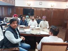 Punjab News: ਫੀਲਡ ਕਾਮਿਆਂ ਦੀ ਮੰਤਰੀ ਨਾਲ ਮੀਟਿੰਗ, ਸਰਕਾਰ ਨੇ ਭਰੋਸਾ ਦੇ ਕੇ ਮੋੜੇ ਵਾਪਸ