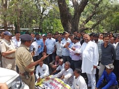 भोपाल में सहकारी कर्मचारियों का उग्र प्रदर्शन, सरकार के सामने रखीं ये मांगें