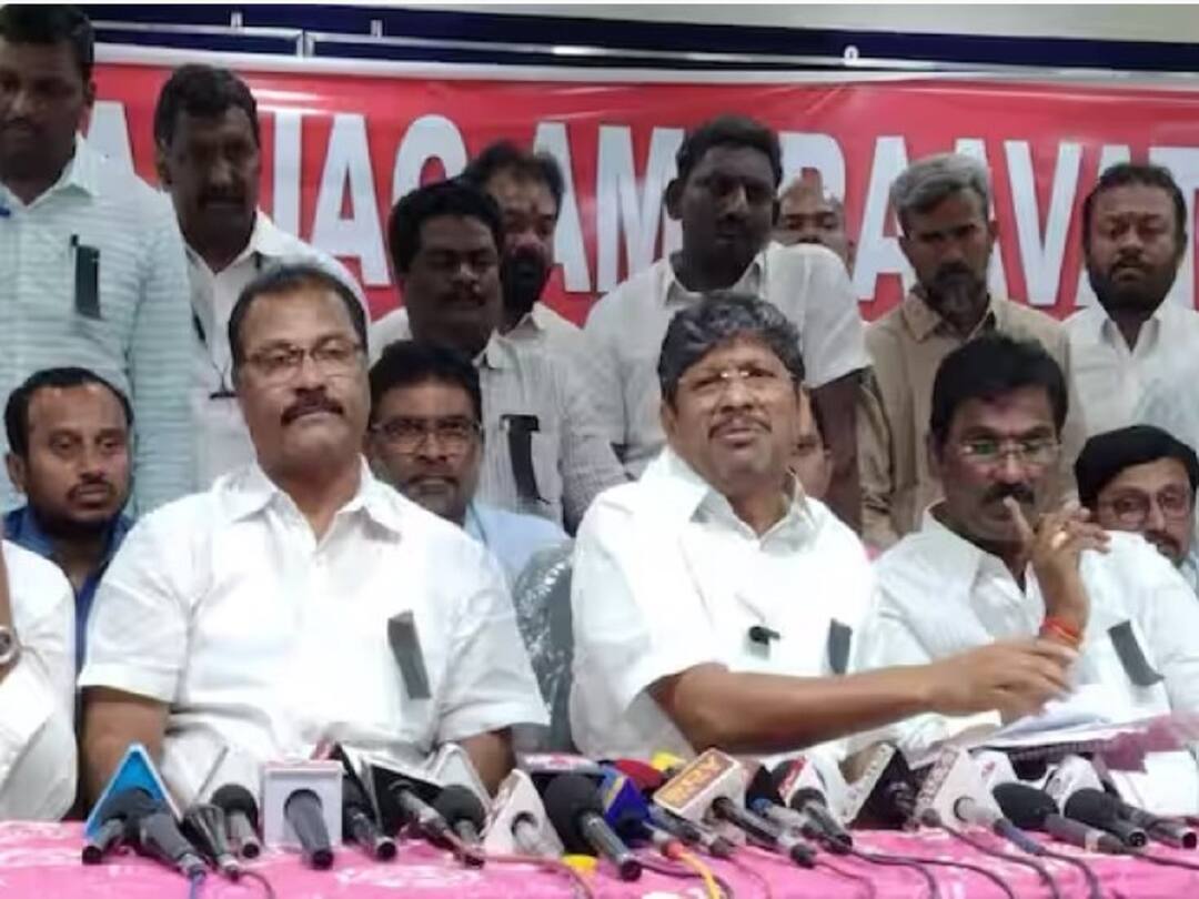 APJAC News AP Employees Unions Meet CS And Handed The Notice of Second Phase of Movement APJAC News:  సీఎస్ ను కలిసిన ఏపీ జేఏసీ నేతలు - రెండో దశ ఉద్యమ కార్యాచరణ నోటీస్ అందజేత