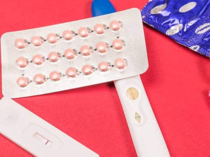 How contrasting rulings by two US courts could affect nationwide access to abortion pill चर्चा में है प्रेग्नेंसी रोक देने वाली ये दवाई, अमेरिका में भी नहीं मिल पाया अप्रूवल? क्यों ये दवाई है अलग